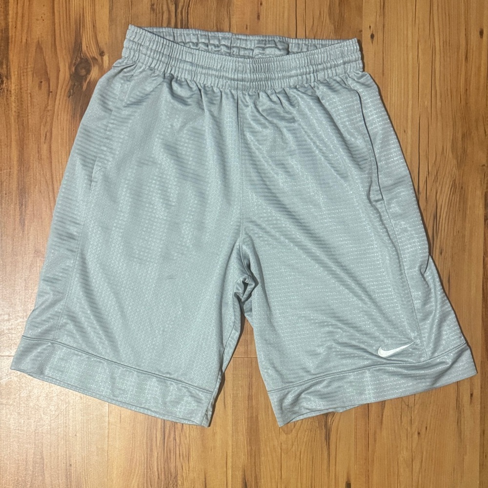 Nike Men's Light Gray Athletic Shorts